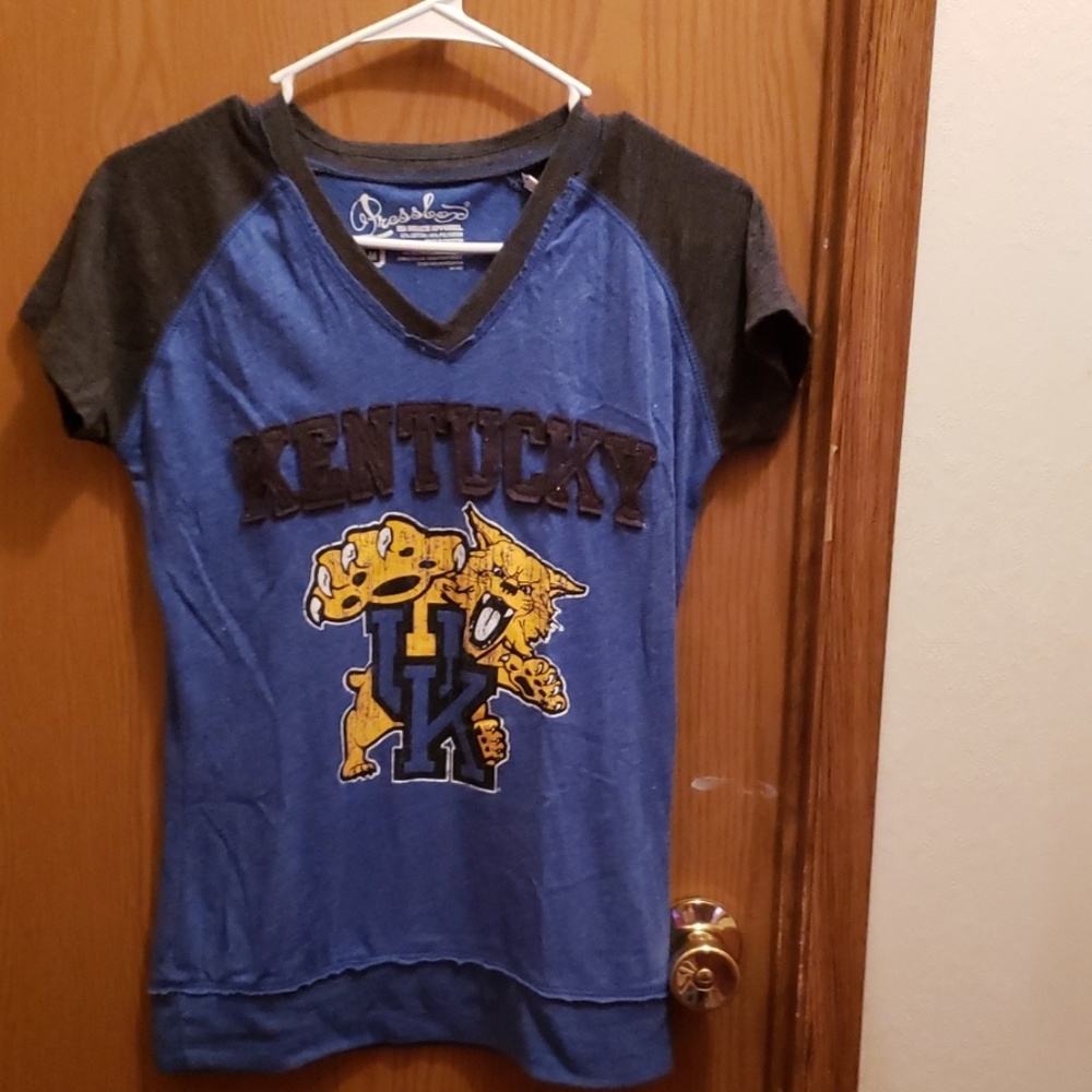 Kentucky v neck shirt